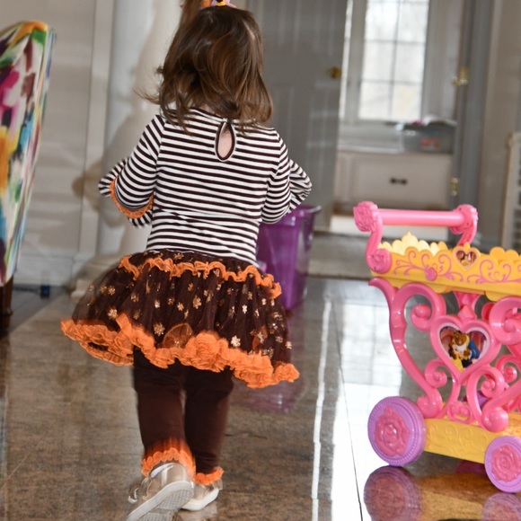 Emily Rose Thanksgiving outfit - Picture 6 of 7